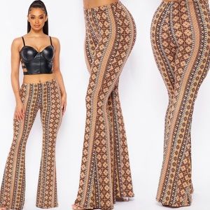 ‼️LAST PAIR ‼️Boho print stretch bell bottoms
